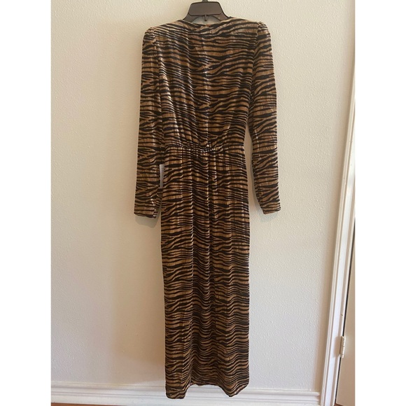 WAYF NWT Tiger Velvet Long Sleeve Wrap Maxi Dress - Picture 4 of 9